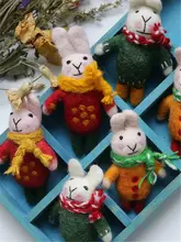 ネパール製ハンドメイドのウサギ型キーホルダー【リュックやバッグにぴったり・かわいいデザイン】