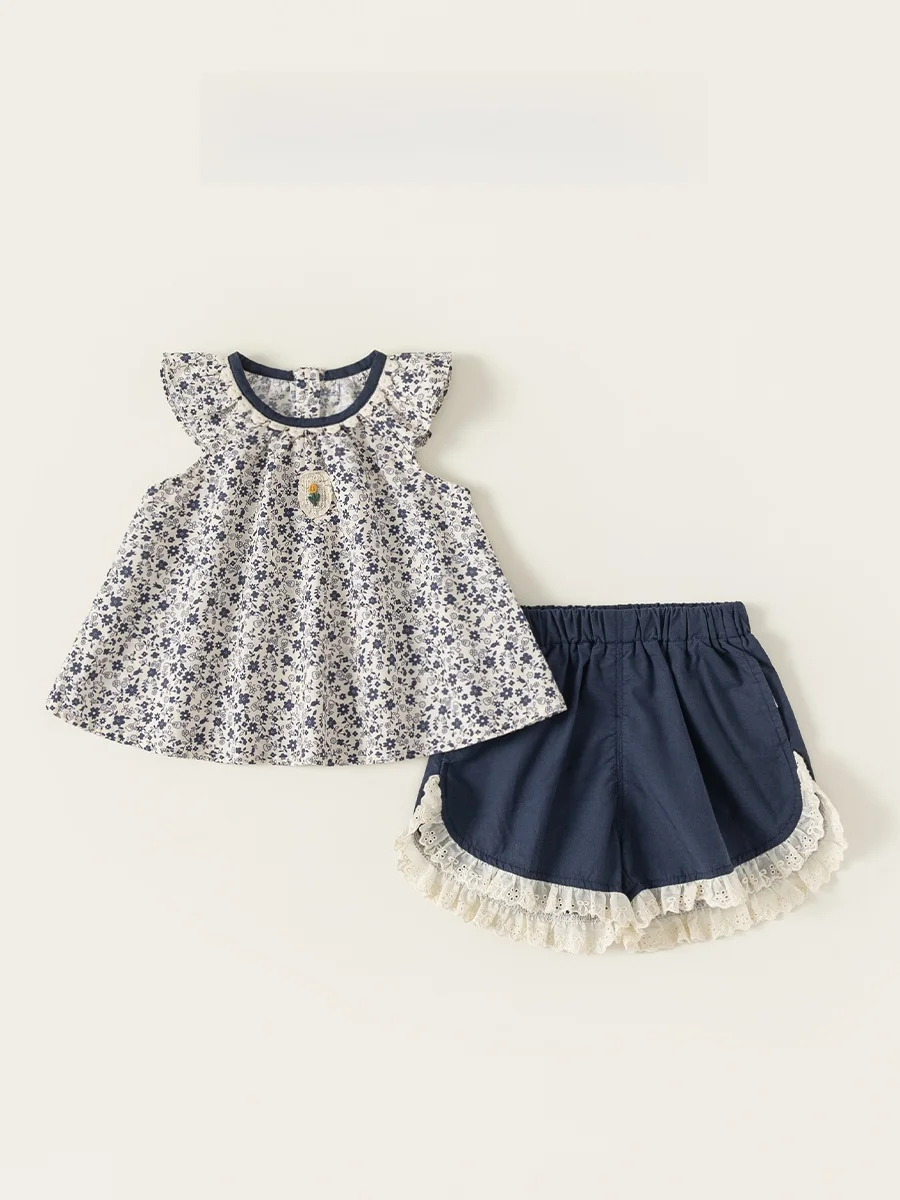 2歳 女の子 服 おしゃれ どんなのがいいか？田園風のフラワープリントセットアップが解決する理由