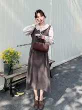 レトロな襟付きパフスリーブトップスとふりふりデザインのスカート【春用・魅力的なシルエット・女性用】（セットアップ対応）