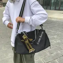 大容量の乾湿分離トラベルバッグ