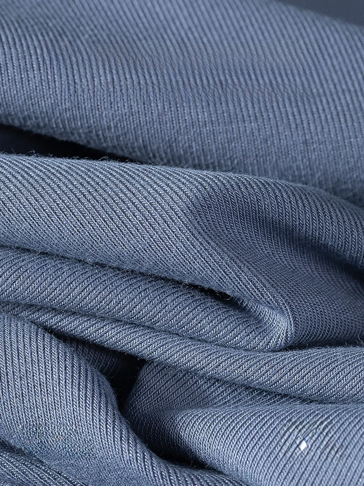 汗臭い服に悩むあなたに、今こそ選ぶべきTシャツとは？