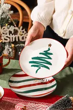 クリスマスデザインの陶器製ディナーウエア【食器セット・スタイリッシュなプレートとボウル・マグカップ付き】（セットアップ対応）