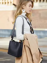 本革製 ハンドバッグ【柔らかい牛革・バケツ型・ショルダー・斜め掛け】