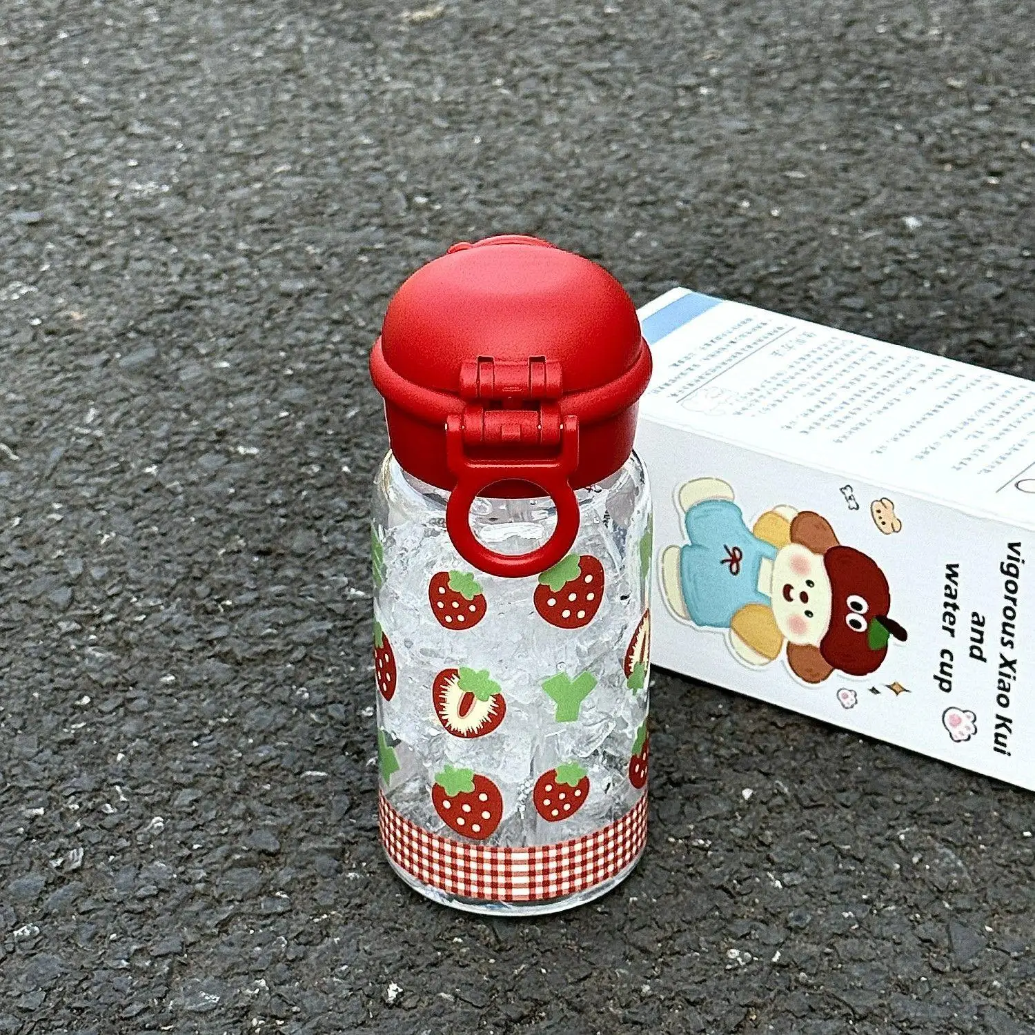 コップ付き水筒 子供 おすすめモデル：かわいいペンギンデザイン プラスチックカップ