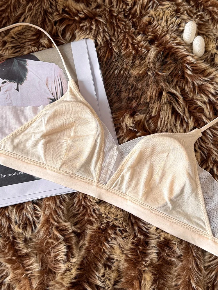 桑蚕絲100%製フランス風三角ブラジャー：夏用薄手美背タイプの機能とフィット感
