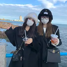 ボタン付き毛糸のニット帽【極上の柔らかさ・厚手・可愛いデザイン】