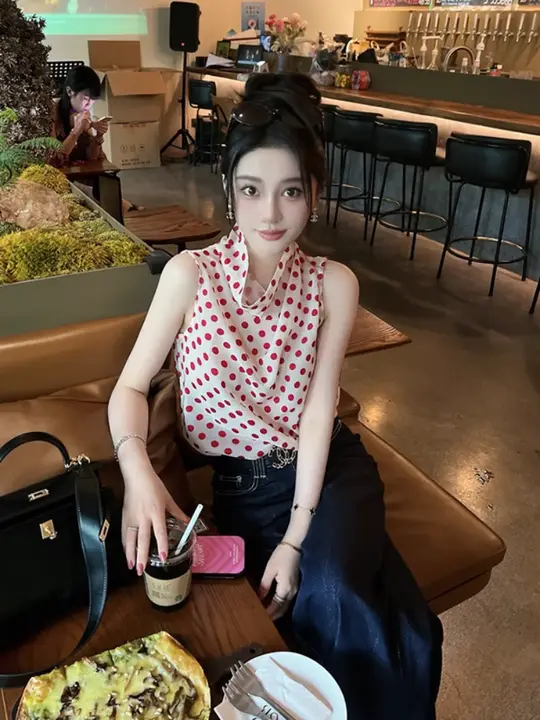 フレンチスタイル ドット柄プリント レイヤードネック レディースノースリーブタンクトップ【夏用・おしゃれデザイン】