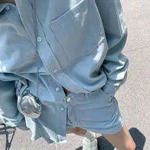 ニッチな高級チェーンスモールスクエアバッグ