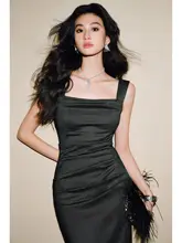 華やかな輝きのストレッチニットワンピース【手作りのプリーツ・スクエアネック・タイトフィット】