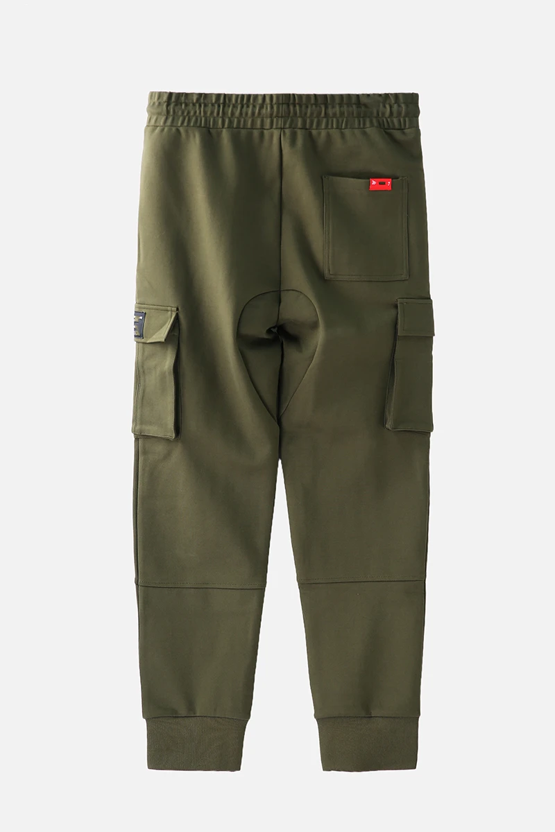 カーゴパンツ メンズ コーデ 完全ガイド｜通勤・日常で失敗しない選び方