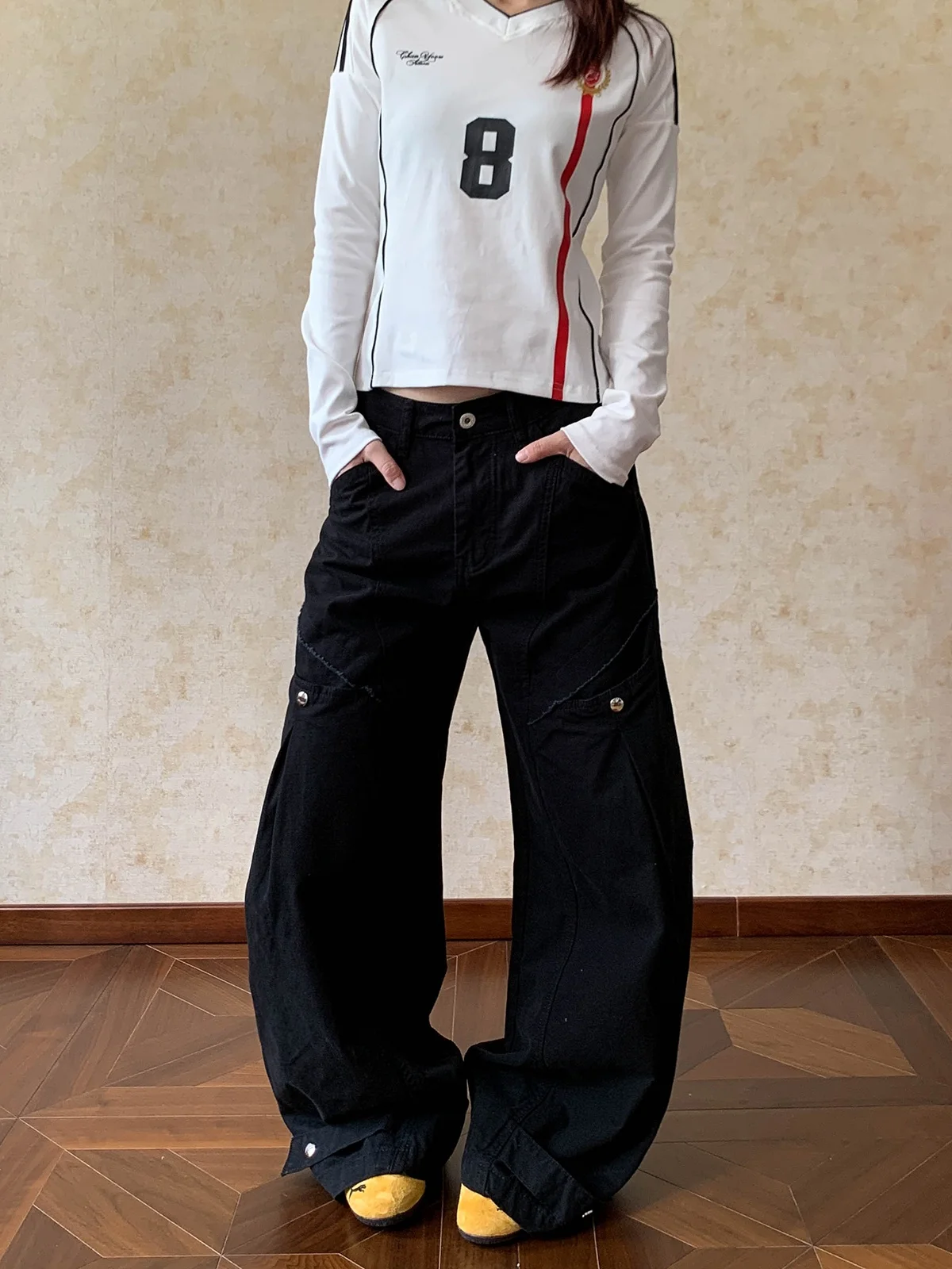 身長160cmの女性に似合うカーゴパンツは、本当に「腰のライン」が大事なの？