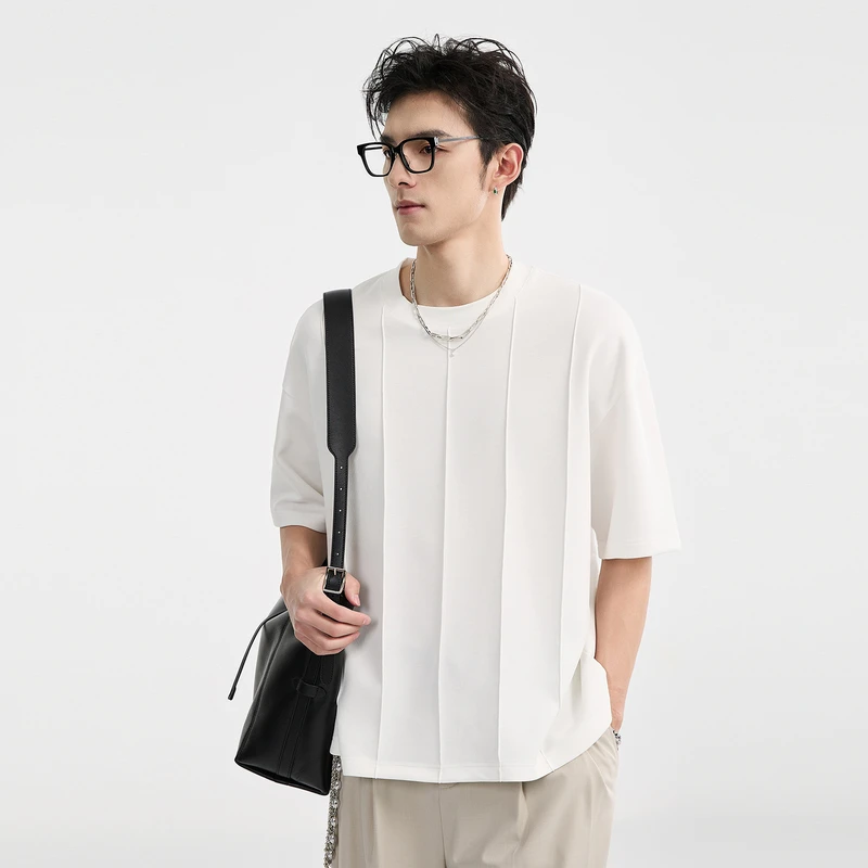 カットオフTシャツを選ぶべきタイミングは？30代男性が実際の生活で気づいたこと
