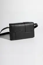 高級感あるメンズショルダーバッグ【カジュアル・斜め掛け・小型】