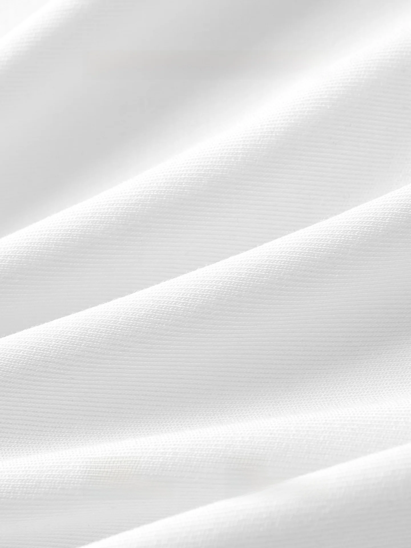 極上の柔らかさを実現する男性用Tシャツ：JOOMUU ML900-90-JM01の通気性と肌触りの詳細解析