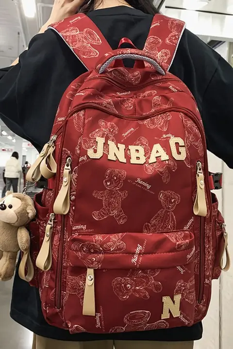 軽量デザインのリュックサック【大学生向け・カジュアルスタイル・旅行用】