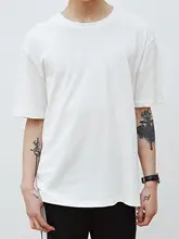 オーバーサイズの無地クルーネックTシャツ【ユニセックス・夏用・ゆったりデザイン】（セットアップ対応）