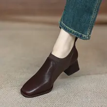 春秋用 中ヒールのレディースシューズ【柔らかい羊革・編み上げデザイン・スクエアトゥ】