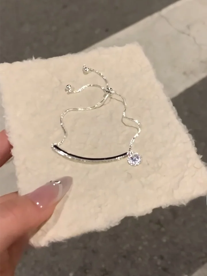 煌びやかなデザインの半径ブレスレット【クリスタル・フリンジ付き】