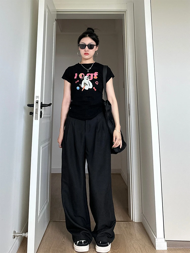 黒いワイドレッグパンツの着こなし：通勤風スタイルとサイズ選びの実証