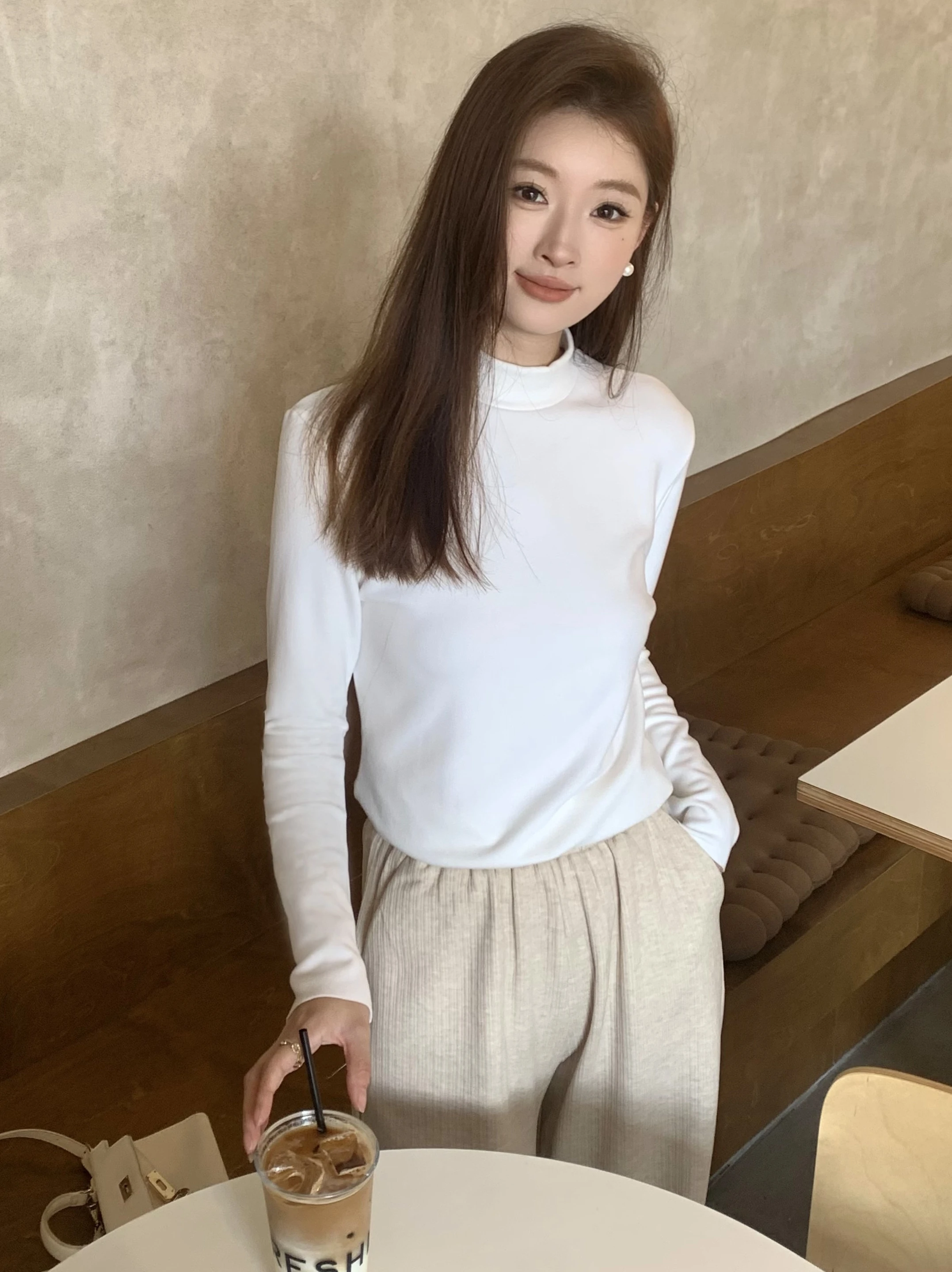 大人可愛い服 40代コーデの完全ガイド｜フィット感と質感のバランス