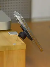 iPhone 15用 MagSafe磁気スタンド【デスク用・ディスプレイ高さ調整・便利な間仕切り】