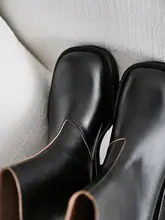 スペイン製 深いブラウンとブラックのレザー ブーツ【厚底・ファスナー付き・ハイカット】
