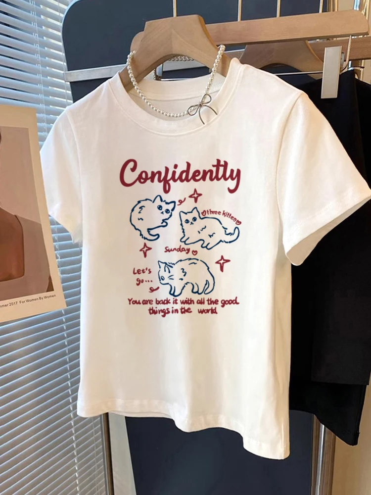 猫の模様替えで夏を彩るには？1つのTシャツでできるリアルなスタイル変化とは