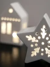 クリエイティブなクリスマス装飾オブジェ【雰囲気演出・照明付き・小さな家】