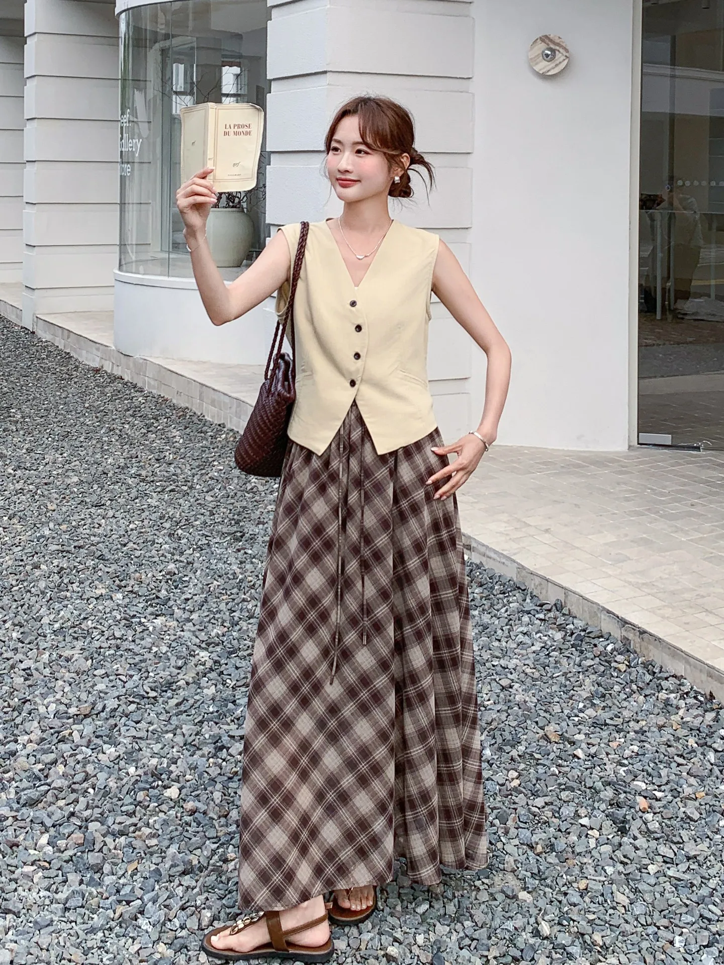 20代後半女性が夏に選ぶべき「レトロな着こなし」は？