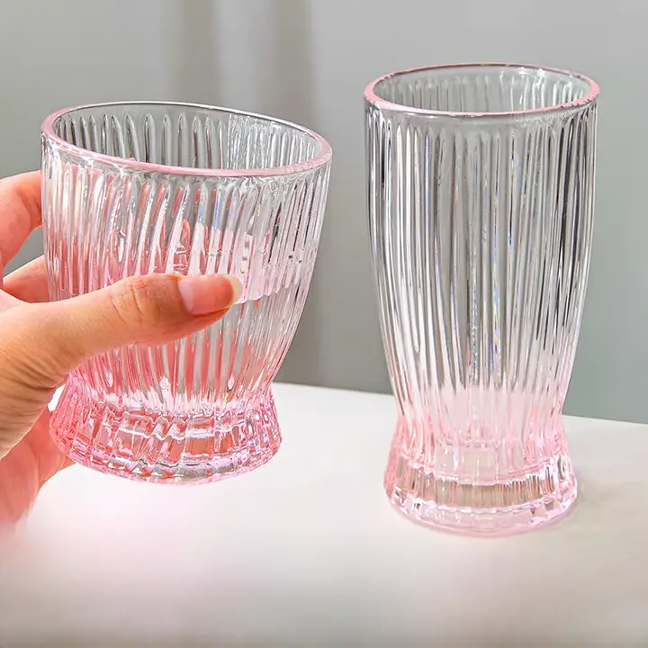 ピンク桜デザインの耐熱ガラス水杯【可愛らしいスタイル】