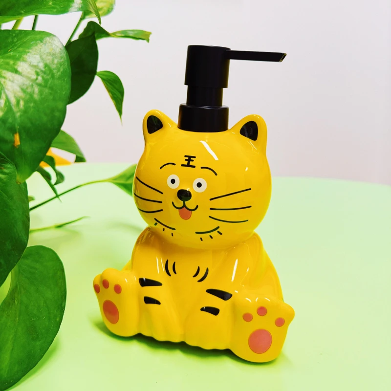 話題のシャンプーとは？大容量陶器製フリップトップシャンプーの実用性と特性解析