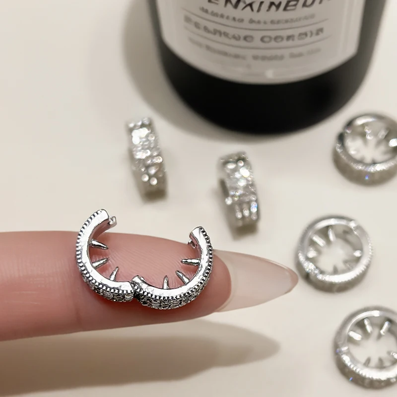 金属製水晶装飾のヘアクリップ：かっこいいアクセサリーの選定基準と実用性解析