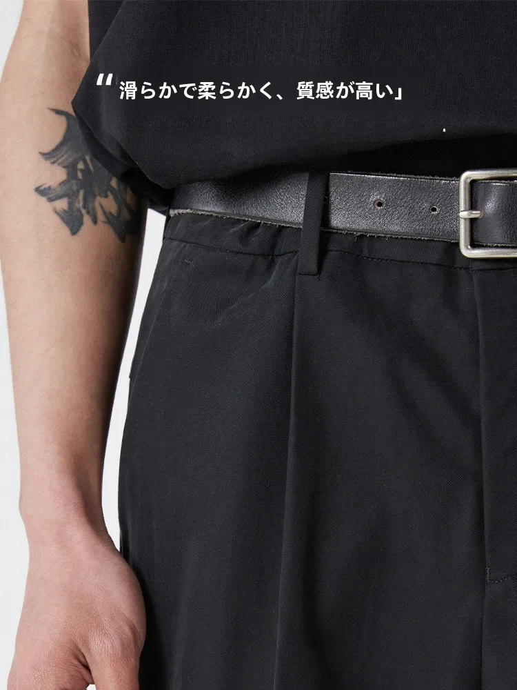 春コーデ メンズ ファッションガイド｜センターシームとストレートシルエットのバランス