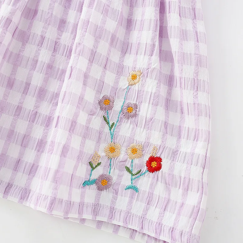 1歳の女の子にぴったりな服は？チェック柄の長袖ワンピースが今、注目されている理由