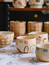 可愛いアートデザインの陶製コーヒーカップ【高いデザイン性・家庭用】
