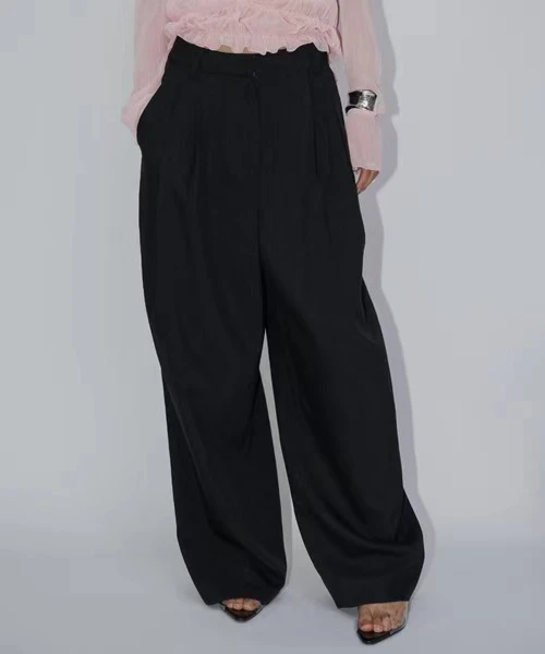テーパードパンツ セットアップは、どんな感じで着てみる？