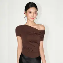 不規則デザインの斜めショルダー短袖Tシャツ【ウエストシェイプ・ラッセル素材】