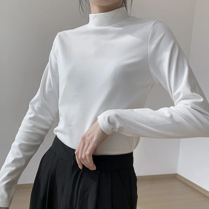 白パンに合う服の選び方とベストなコーデは？厳選5選