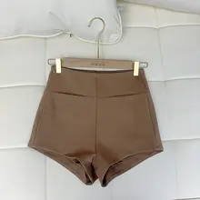 女性用 ハイウエストタイトショートパンツ【サイドジッパー・バックポケット・シンプルデザイン】