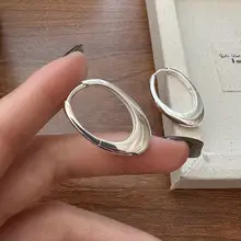 S925純銀製オーバル型イヤリング【シンプルで個性的なデザイン・韓国風】