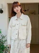 刺繍入りベージュデニムジャケット【秋用・女性用・甘い雰囲気】