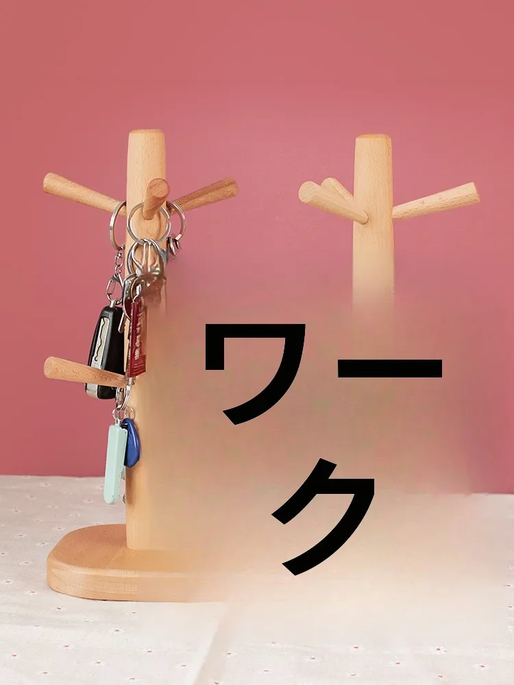 カエデ材の壁掛けキーラック：創意的収納で玄関やデスクトップを整える