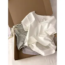 ラウンジ風 ホワイト短袖Tシャツとストライプショートパンツのルームウェア【カジュアルに外出可能】（セットアップ対応）
