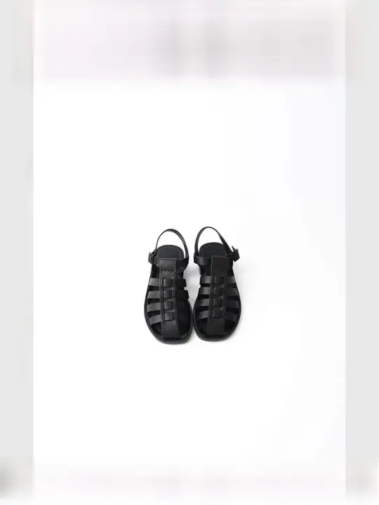 清涼感溢れるファッションメッシュサンダル