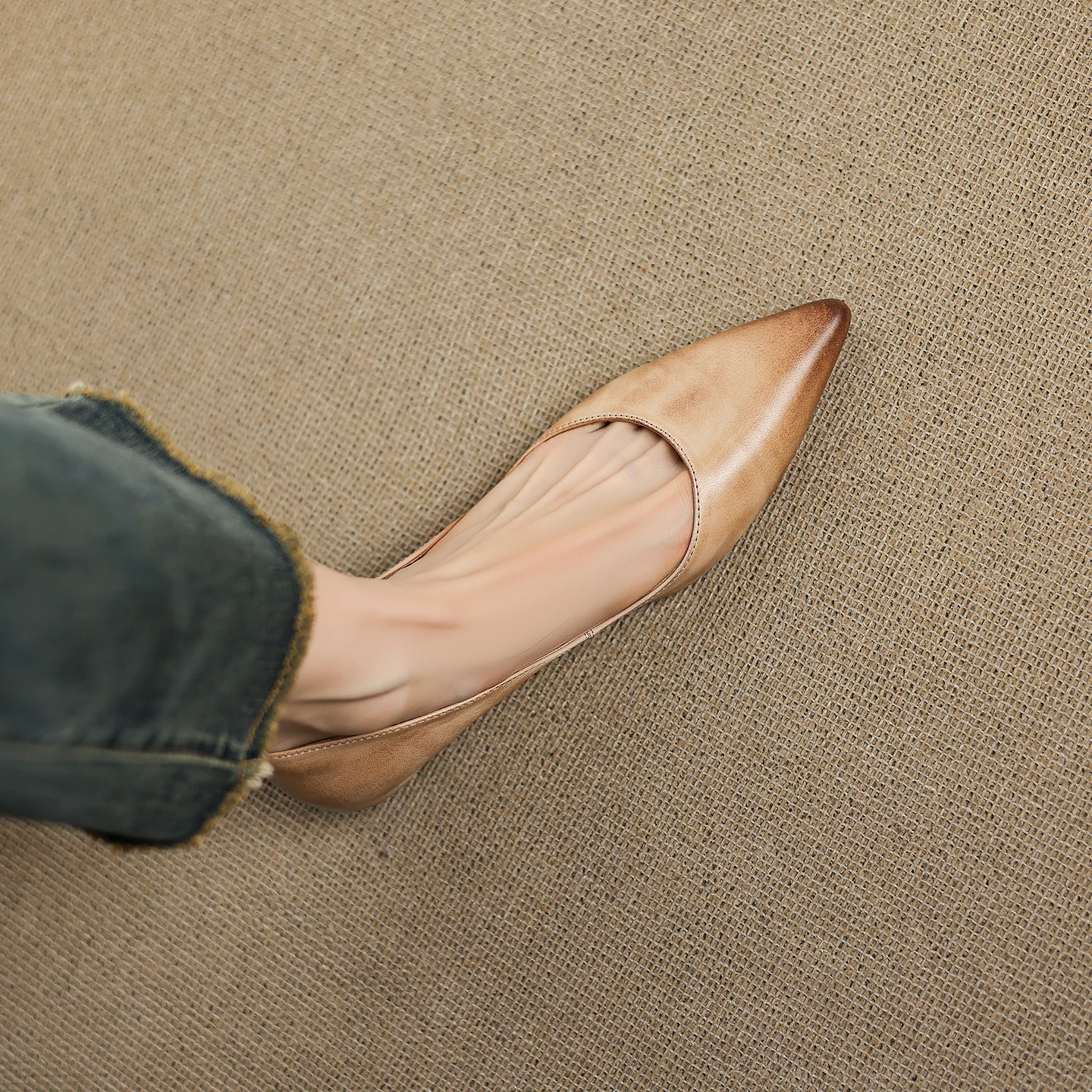 フォーマルパンプスを選ぶときに迷うのは、本当に「どんな場面で使うか」なのか？