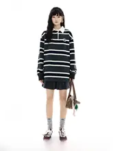 冬季ヴィンテージ風ポロカラーストライプルーズフィット女性用スウェット