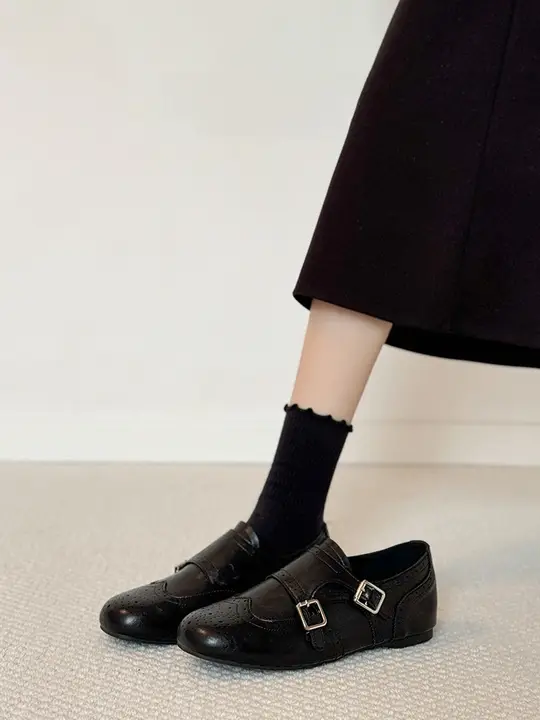 羊皮製 レトロ風 ブロック彫刻 リーフシューズ【ダブルバックル・内蔵ヒール・女性用】