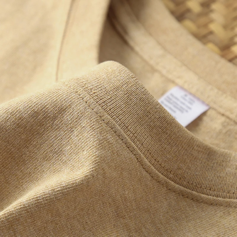 アメリカンコットンのカーキショートスリーブTシャツ：シンプルな服装 メンズ に最適な日常着の選択肢