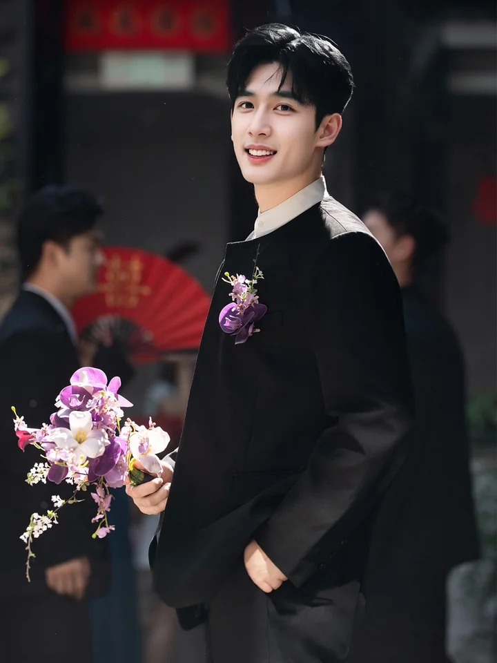 おしゃれなカジュアルテイストのメンズフォーマルスーツ【結婚式用・高級感・洗練されたデザイン】（セットアップ対応）
