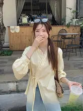不規則デザインのレーストリム付き翻領シャツ【長袖・女性用】